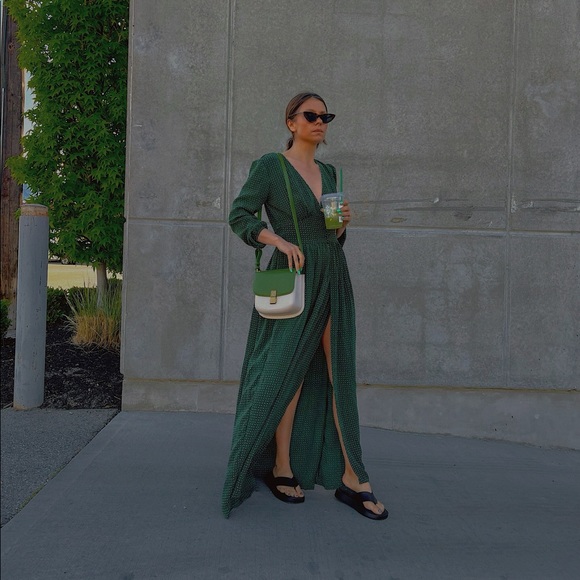 Summer dress - Picture 2 of 4